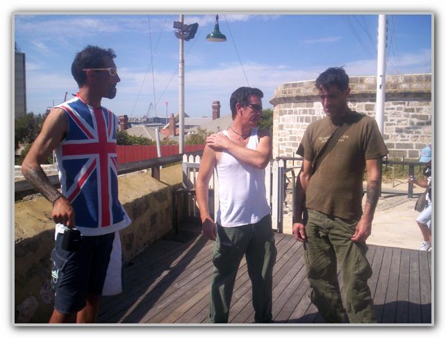 Stuart Karen & SJ at Freo Markets Feb 11th 2007 (18)